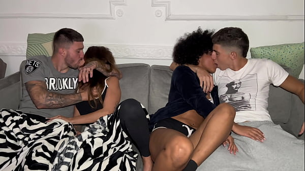 Cuarteto Swinger Interracial!! Nuestras Novias Quieren Intercambiar A Sus Novios