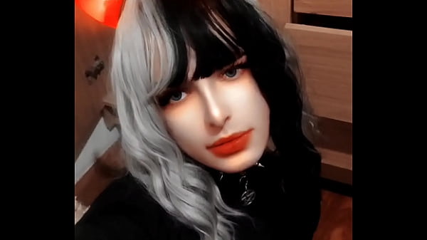 Gotica rabuda adora fazer anal