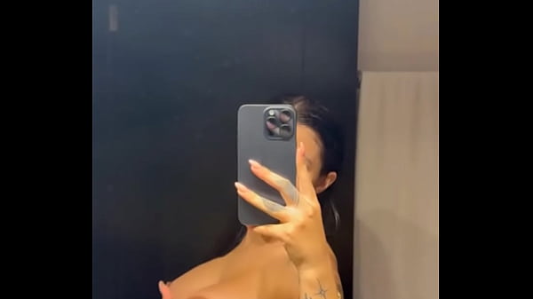 Karely ruiz que rico me rebotan las tetas quieres