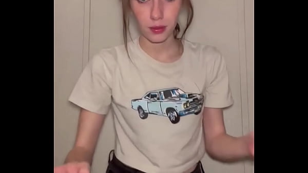 (STRIP TEASE) OF LEAKED petite with girl 18 yo undressing