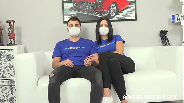 The horny couple is not afraid of coronavirus