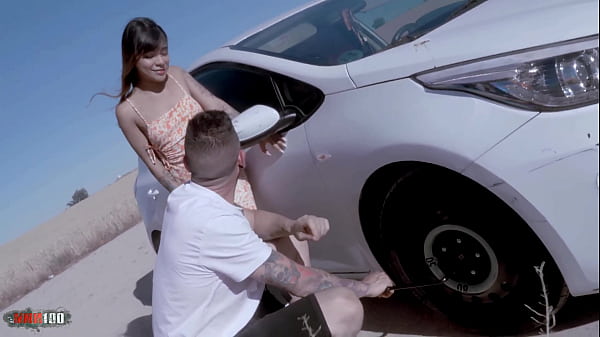 Young Skinny Latina Michy Perez Fucks Kevin White Roadside