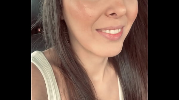 chloee tapdelaine me la come mientras estoy en el coche , tenia mucho ambre