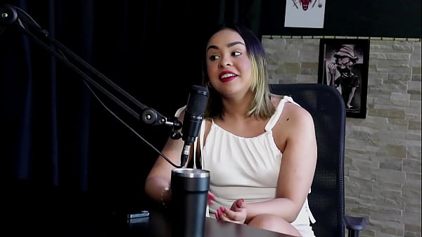 Como surgiu seu nome artístico, iniciou com vídeos caseiros, não sente prazer em homem bissexual – Nands Ninfetinha (SHEER/RED)