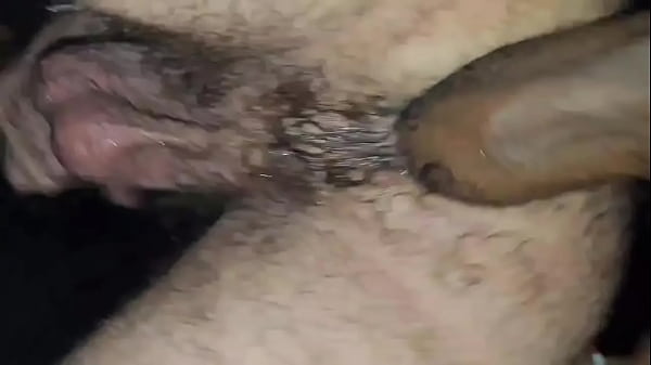 Gemendo gostoso na cabine. LEANDRODELAO