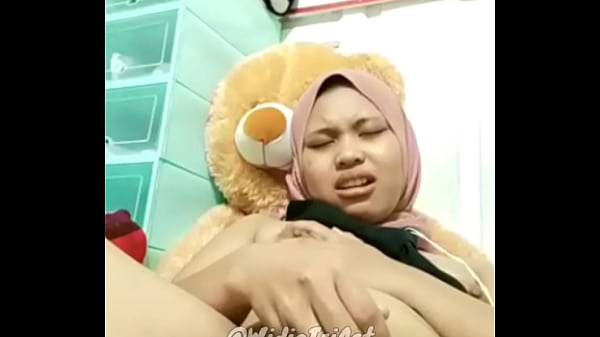 Hijab Widia Tri Astuti Tayan Colmek Brutal S2-1