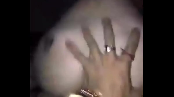 Joven estudiante con una buena verga me folla para pasar su materia