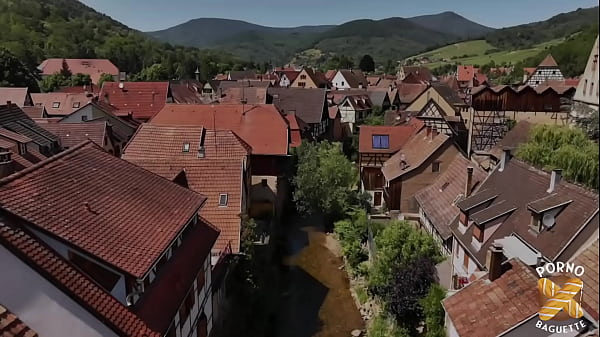 Sandrillon et Maya, un duo de cochonnes insatiables