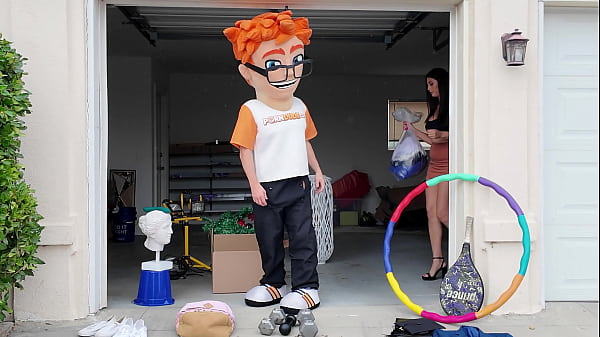 From Browsing to Plowing: How Lola Pearl’s Garage Sale Turned Into a Hardcore ‘Everything Must Go’ Event!