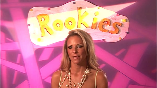 Kayla Synz Loves Being A Rookie