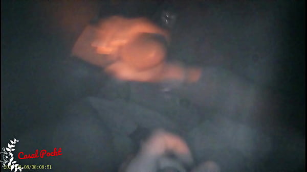 GLORY HOLE – NAMORADA TRANSANDO E SE DIVERTINDO COM ESTRANHOS (VIDEO COMPLETO NO RED – LINK NOS COMENTÁRIOS)