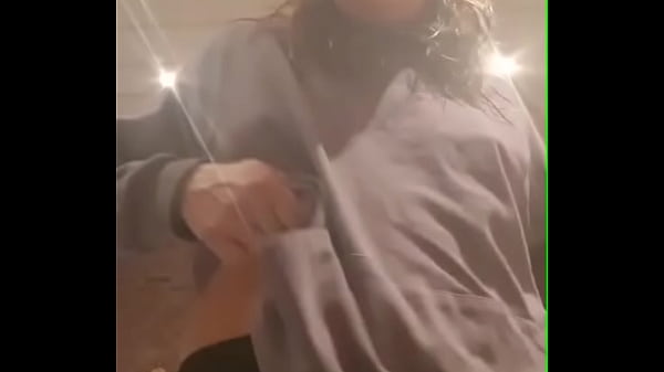 Quaroes’ Steamy Striptease Ends with Her Pussy Exploding on the Couch