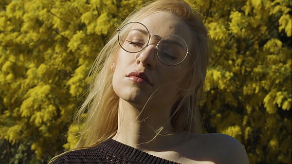 Sexy BFF’s Nat Portnoy and Alyssia Kent Share a Thick Cock at Mountain Cabin Retreat GP2054