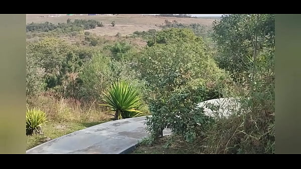 Trilha, cachoeira e muito sexo em público!