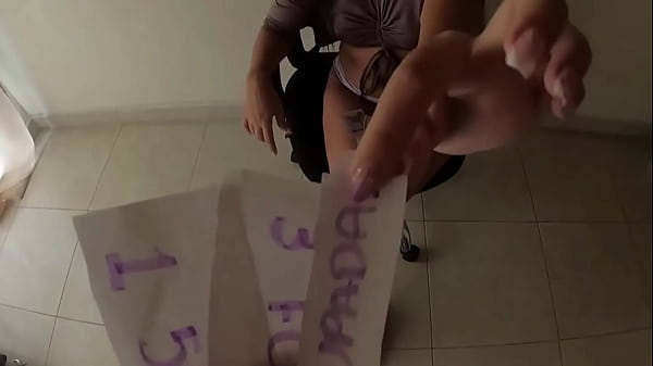 LE PROPONGO UN JUEGO CACHONDO A MI CUÑADA DE 18 AÑOS Y ACABA CON MI VERGA DESTROZANDO SU COÑO