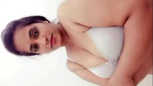 18  Hot Indian MMS Viral L?aked Video XVIDEOS