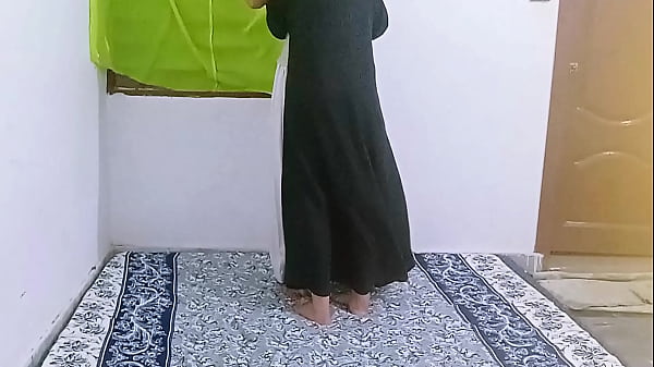 Desi Indian Young girl Cheating Wife Ferzana Bhabhi Wearing a Abaya Hijab Fucking