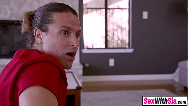 Middle Eastern teen stepsis finally fucks desperate perv stepbro