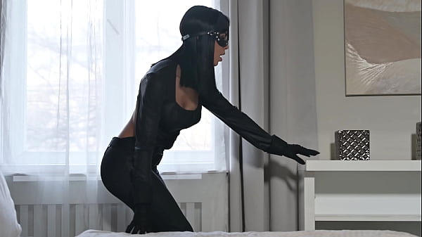 Naughty Cat Burglar Athenea Rose Offers Every Hole In DP Gangbang GP3273