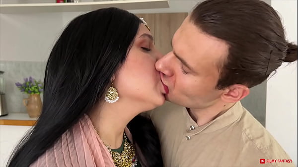 जलता है बदन – फिल्मीफैंटासी का सेक्सी वीडियो