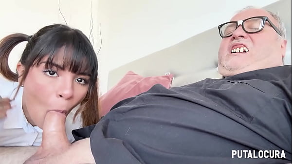 PutaLocura – El coño de la estudiante latina Michy Pérez necesita semen del Padre Damián