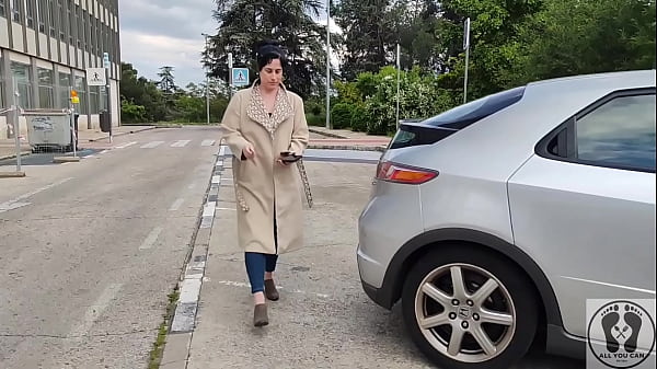 FRUSTRATED WOMAN CAR PROBLEMS DAL PUMP FETISH