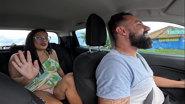 Raquel Hot Peladinha no Carro – Grelo Grande, Sexo Anal Selvagem e Foda com Dor e Tesão!