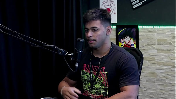 Aprendeu a gravar pornô, tem os ângulos corretos, teve que aprender a fuder melhor, e precisa saber o nome das posições – Guilherme Filmmaker Pornô (WATCH ON: SHEER/RED)