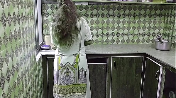 Indian Desi Bhabhi Fucked in Kitchen While She Busy in Kitchen Hindi Audio Xxxxx