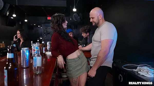 Bar Slut / Reality Kings