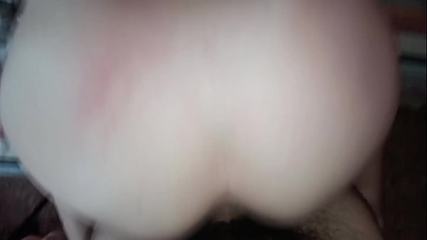 Mi hermanastro Argentino me coge super duro y rico, culona y tetona rica