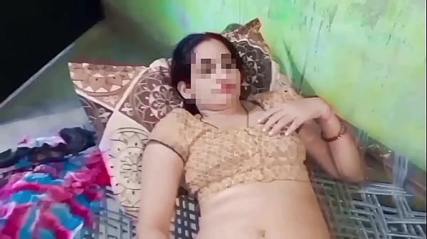 Mayasexigirl – desi bhabhi meet her boyfriend and enjoy
