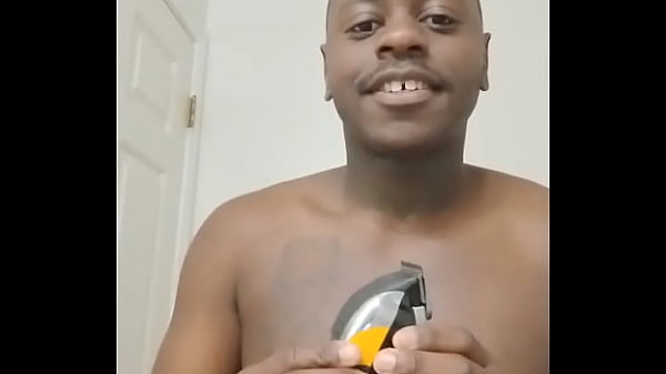 A sneak peek of other ways that I shave and look in person with sideburns for free 2