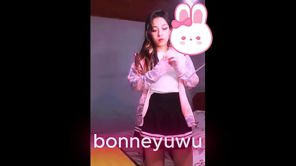 Bonneyuwu – 10:05 putita argentina se masturba