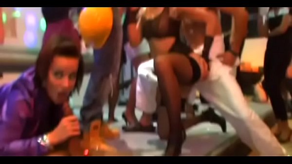 Non-stop gratifying for wet pussies