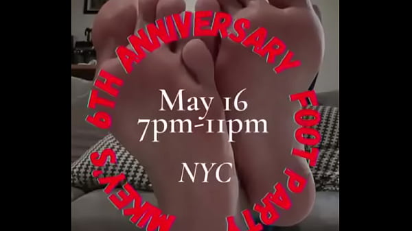 since some of yall are wildin’ in my dms…(In my dom voice)Let’s get one thing straight…yes, this is a foot party. b …