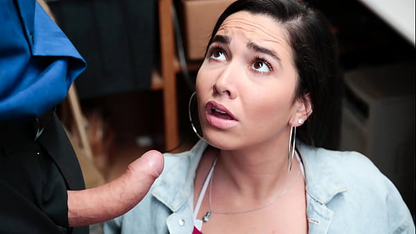 Mall Officer Catches Shoplifter Teen Red Handed – Lyftersex