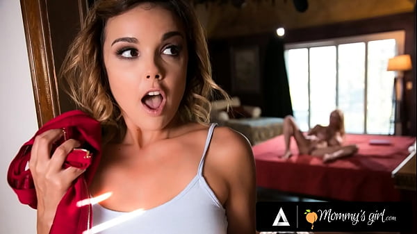 MOMMYSGIRL Busty Voyeur Alexis Fawx Makes Stepdaughter Dillion Harper Squirt And Swallows All