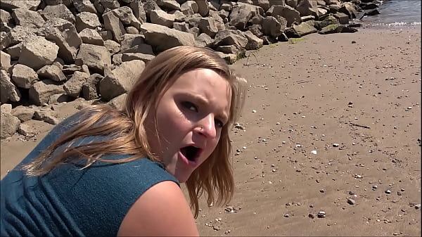 Deutsches Mädchen mit Big-Ass hat OUTDOOR-SEX