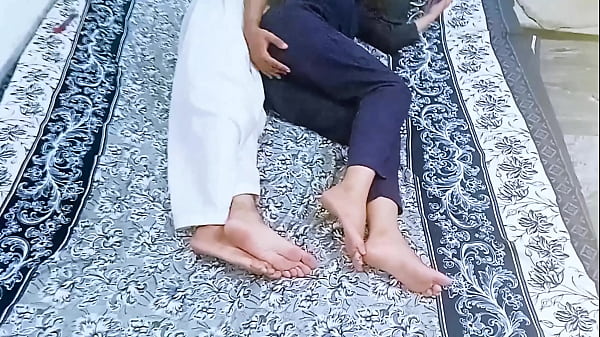 Desi Cute shy girl has her first experience’ Desi Village Girl First Time sex video