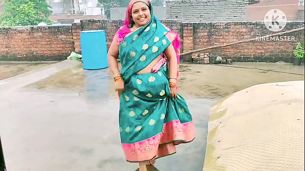 Bhabhi getting fucked in rain with Hindi audio