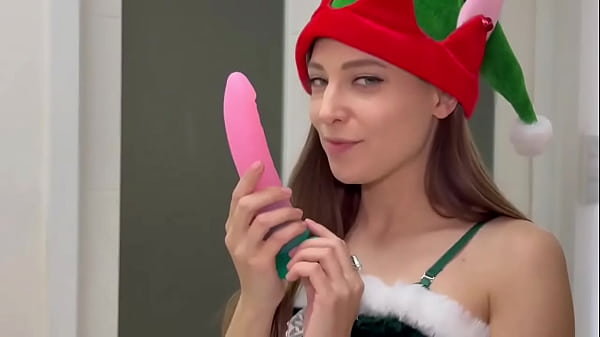 Xmas VID available on Manyvids:This naughty elf interrupted mr and mss Santa while they were about to fuck.What hap …