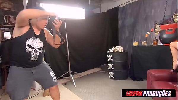 rolou aquela putaria nos bastidores do Halloween com direito a gozada na boca | Evelyn Buarque | Bianca Demarchi | LP Produções