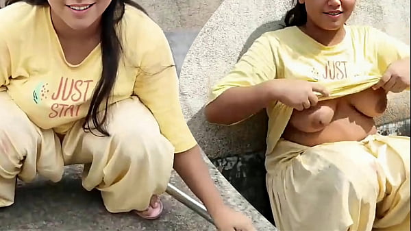 जवान शादीशुदा भाभी के साथ छत पर XXX रोमांस, देसी आउटडोर गांव की लड़की का हिंदी सेक्स वीडियो