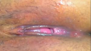 Desi Hot Bhabhi Ki Juicy Pussy