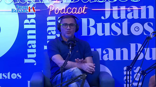 Trapped with no escape! The lawyer squeezes out all her milk and cums on his face.