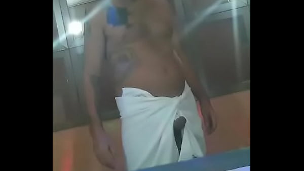 Exibindo a piroca pulsando para a Cliente,como ela pediu no vídeo anterior. Não  esqueça  de conferir o outro após curtir este. Paz e amor .