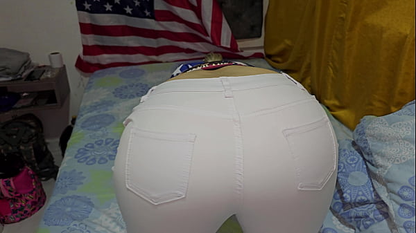 I TAKE OFF MY AMERICAN BLONDE’S WHITE JEANS.