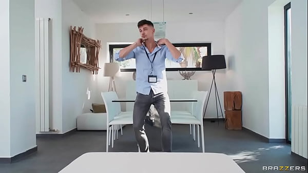 The Bigger The Titties… Jennifer Mendez, Thayana Babyy / Brazzers/ Enter XVPROMO on official site for discount