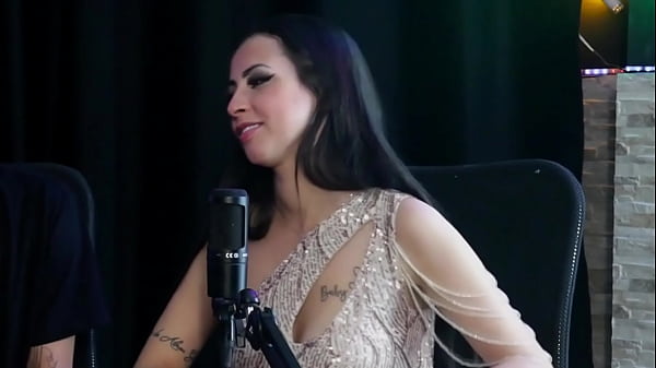 Ela não faz alguns fetiches, a avó fazia punheta com o pé, não faz coisas por dinheiro e é divorciada – Teh Angel & Ktal (SHEER/RED)